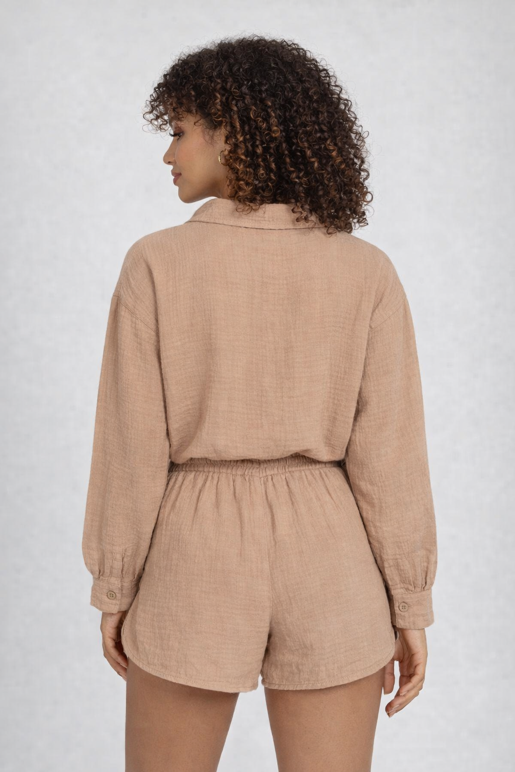 LIGHTWEIGHT LONG SLEEVE SHIRT WITH MATCHING SHORT